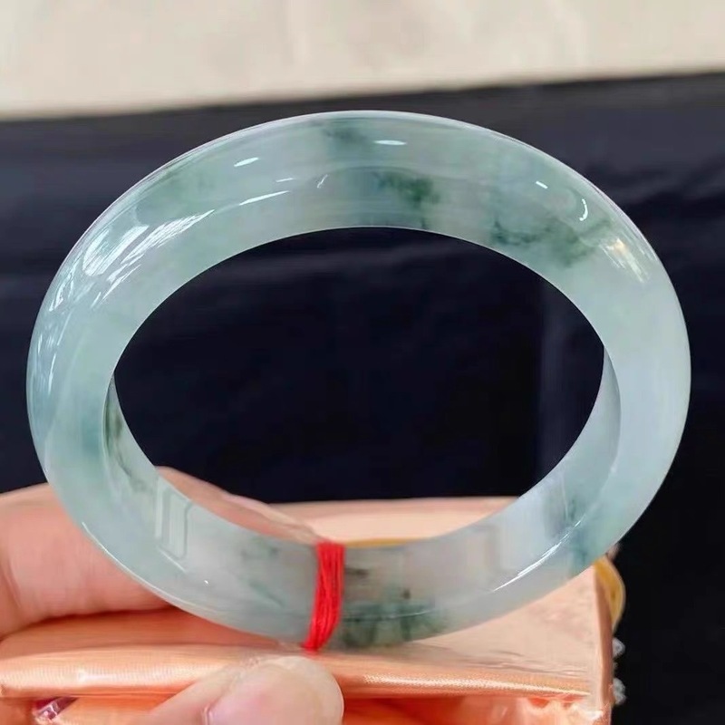 Bracelets - หยกพม่าลายดอกไม้สีฟ้า กำไลข้อมือผู้หญิงจากเหมืองลาโอเคนก ของขวัญสำหรับคุณแม่