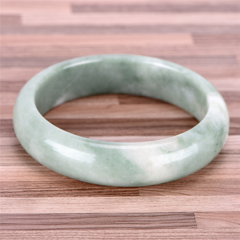 ธรรมชาติสีเขียวหยกสร้อยข้อมือก - Bracelets บทวิจารณ์และราคา