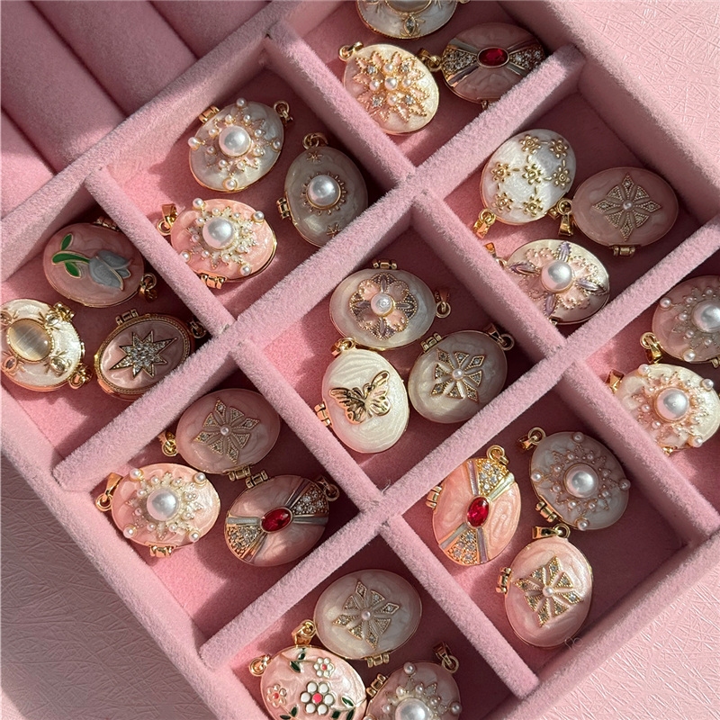 สร้อยคอจี้รูปวงรีลายดอกไม้สีชม - Heart Locket Necklace Photo บทวิจารณ์และราคา